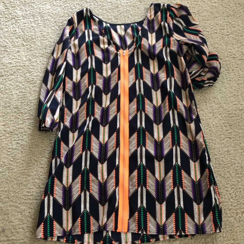 Dress - Picture 2 of 2